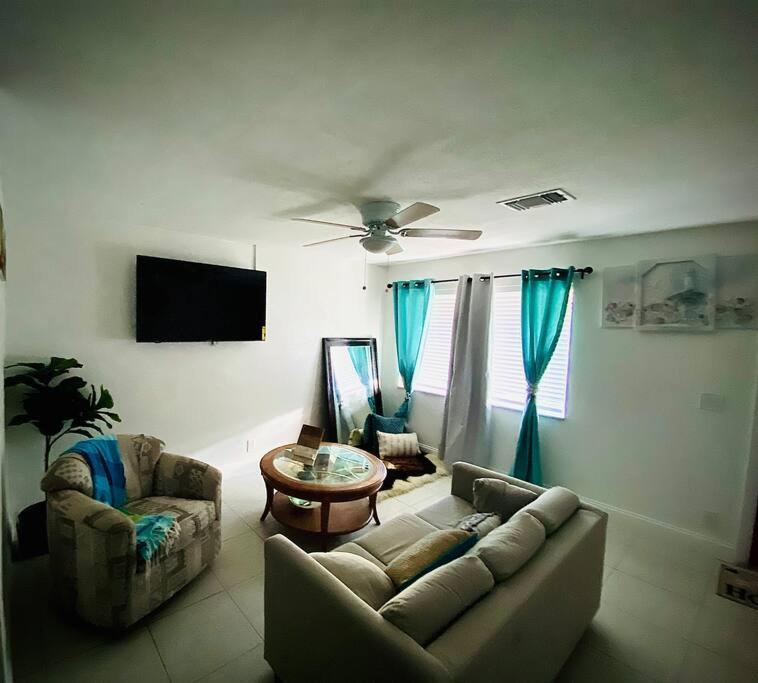 Villa Cheerful 1-Bed On Oakland Park Fl à Fort Lauderdale Extérieur photo